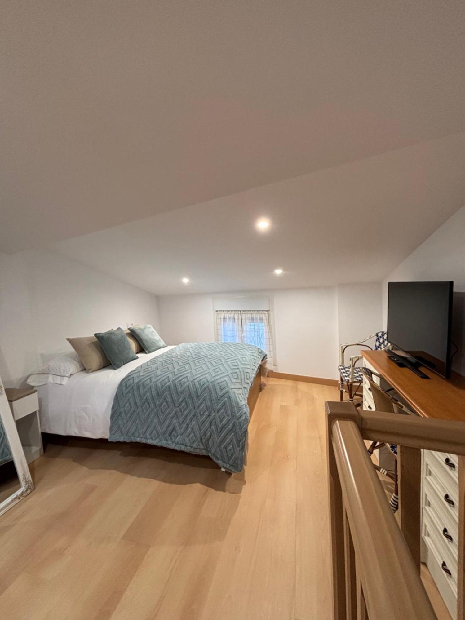 Puerta Del Sol Apartment